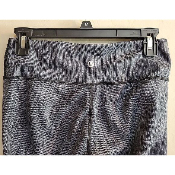Lululemon womens size 6 grey‎ capri leggings stretch - Picture 5 of 9